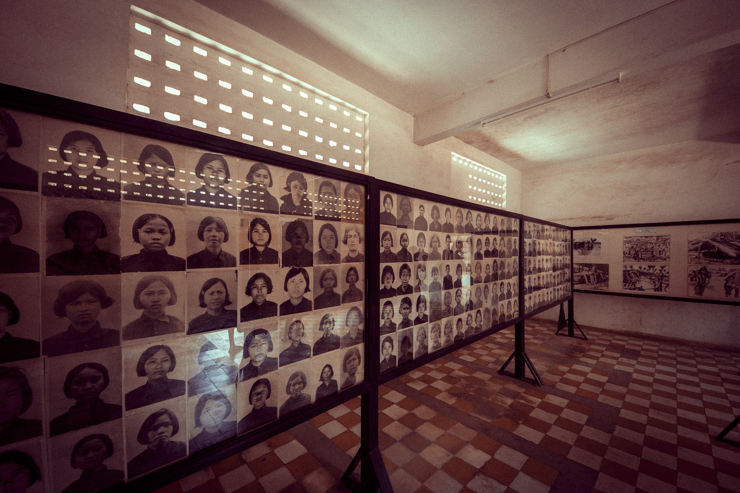 Killing Fields und Tuol-Sleng-Genozid-Museum in Kambodscha